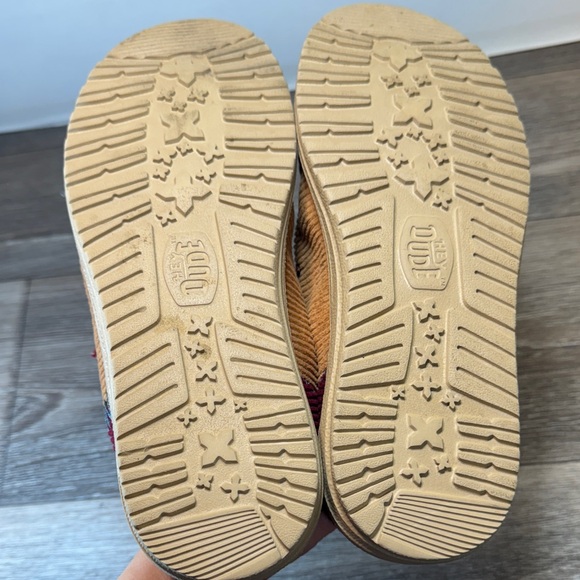 Hey Dude Corduroy Loafers in Tan and Burgundy men’s size 10 (j37) - Picture 7 of 8